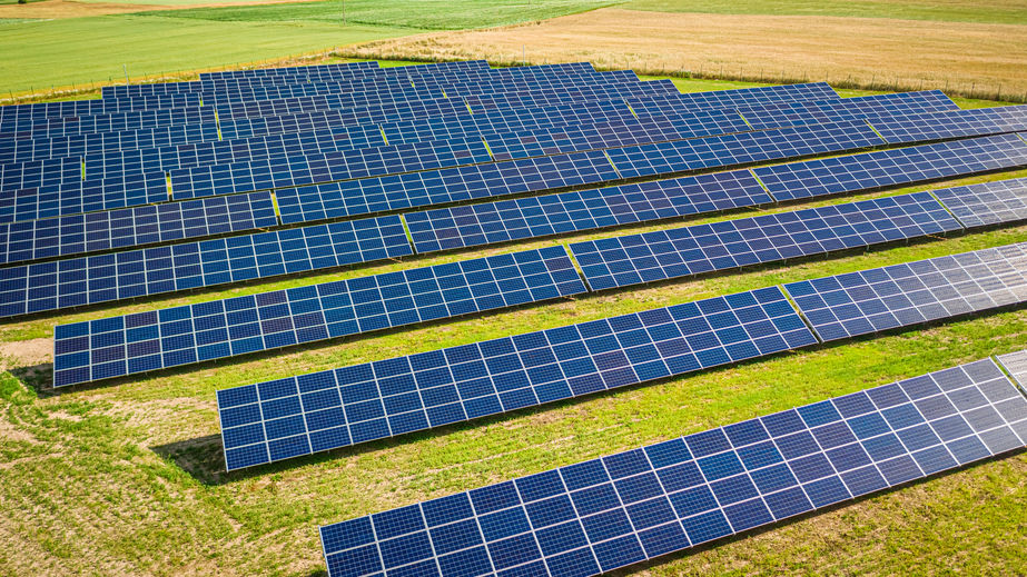 A field of solar panels zeigo | sustainability software solution